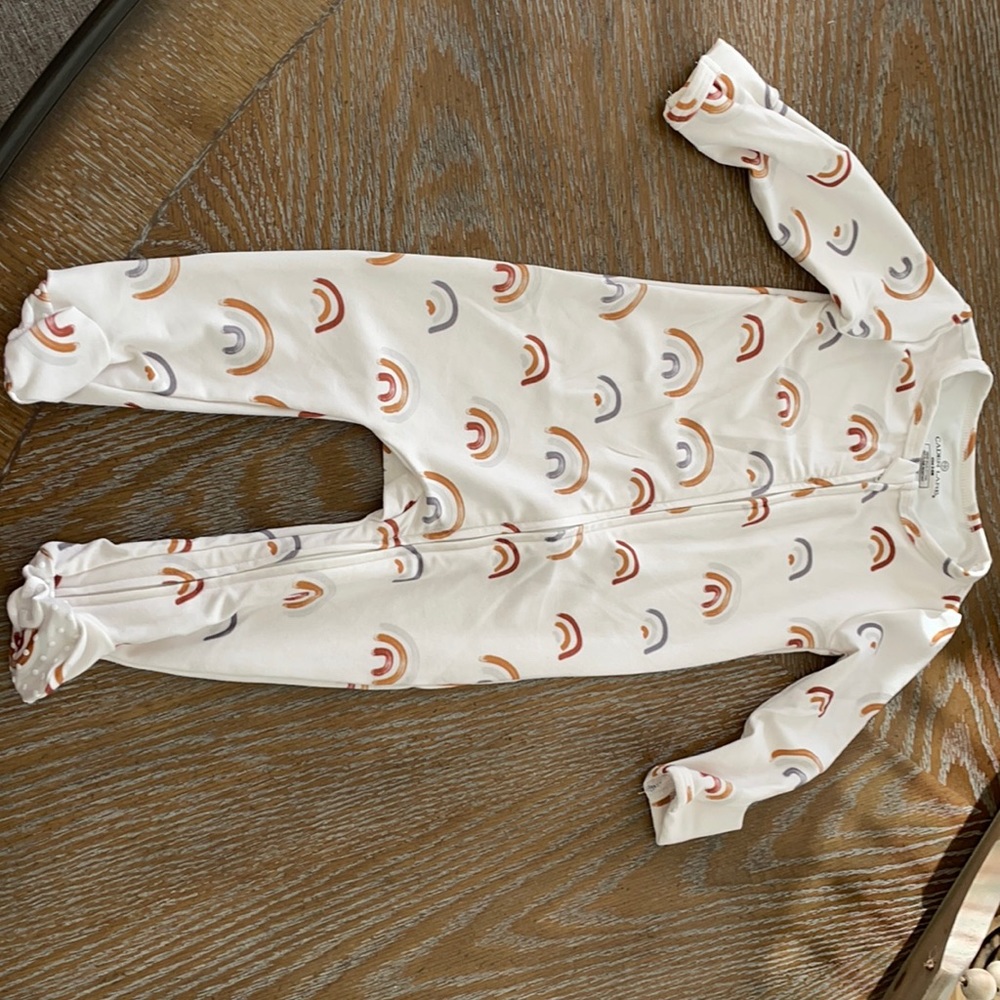 NIB Caden lane rainbow footie